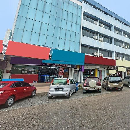 Oyo 90544 M&H Hotel Pengerang Exterior foto