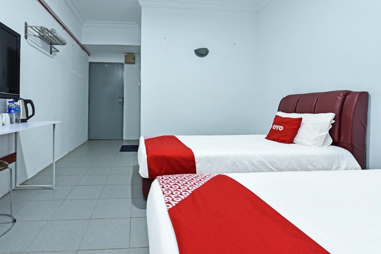 Oyo 90544 M&H Hotel Pengerang Exterior foto